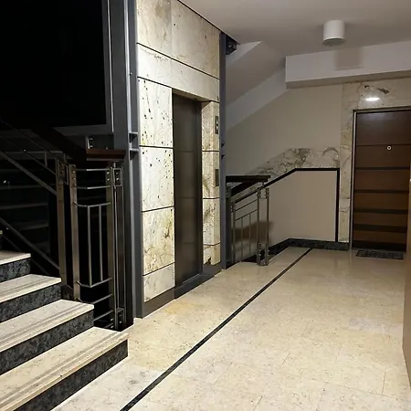 Uroczy W Miasteczku Wilanów Apartament *